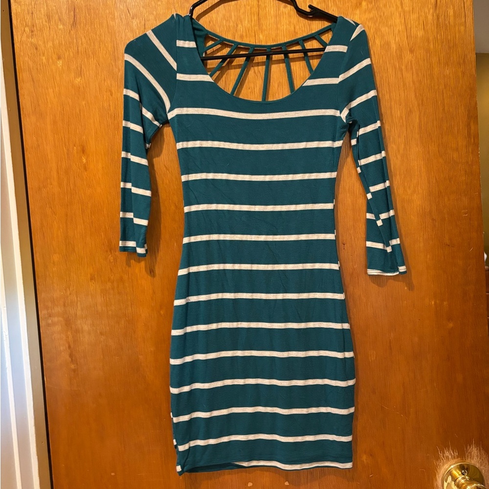 3/4 sleeve fitted dress
